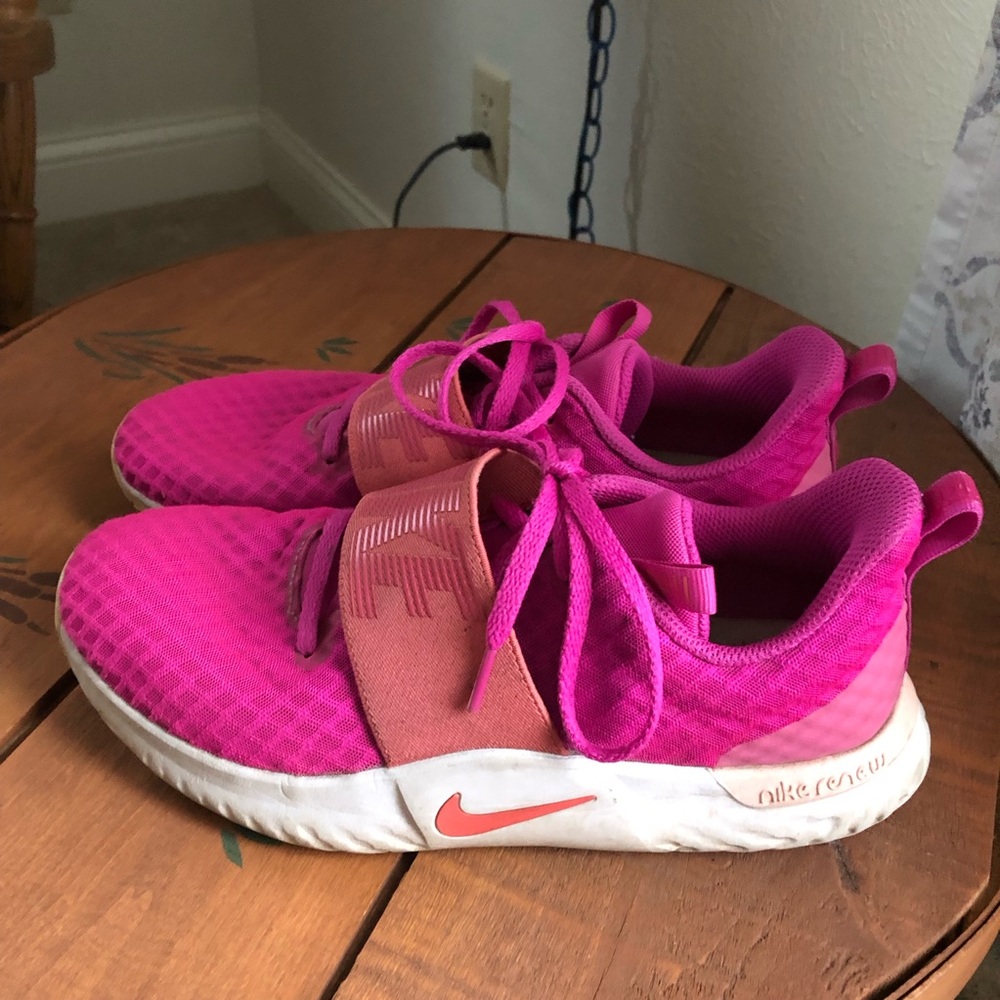 Nike renew hot pink sneaker shoes women 9